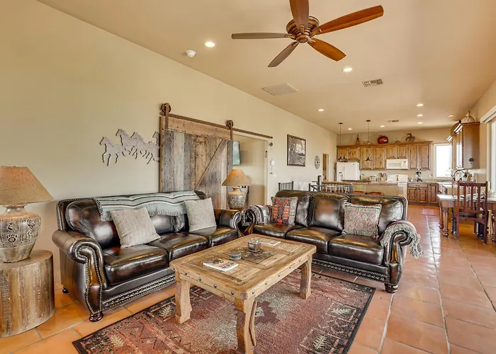 Holiday home 'the Hideaway' - Santa Fe-style In Rio Verde! Rio Verde
